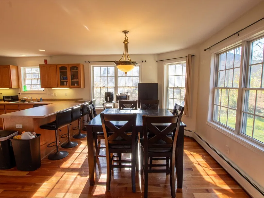 36 Drew Lane Shelburne VT 05482