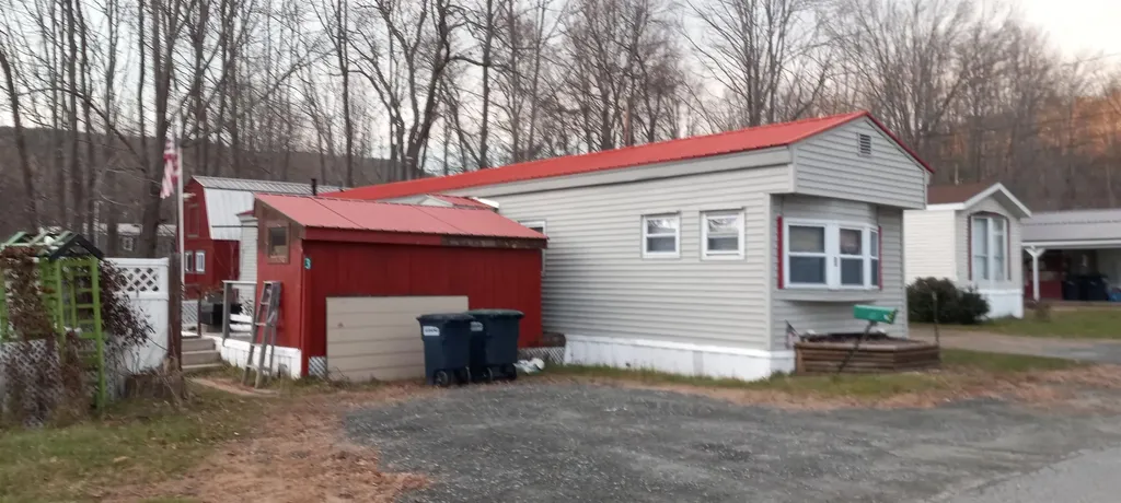 3 Daniels Drive Enfield NH 03748