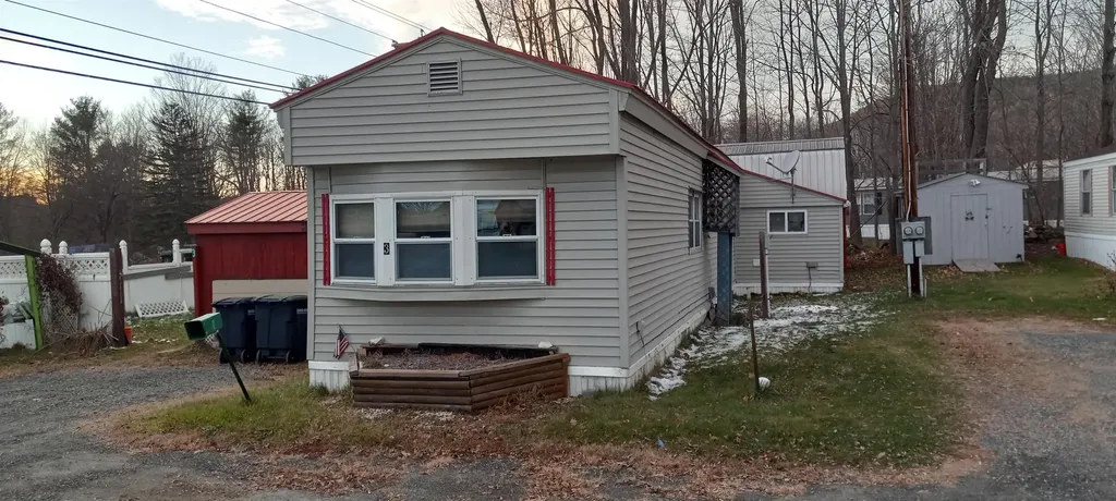 3 Daniels Drive Enfield NH 03748