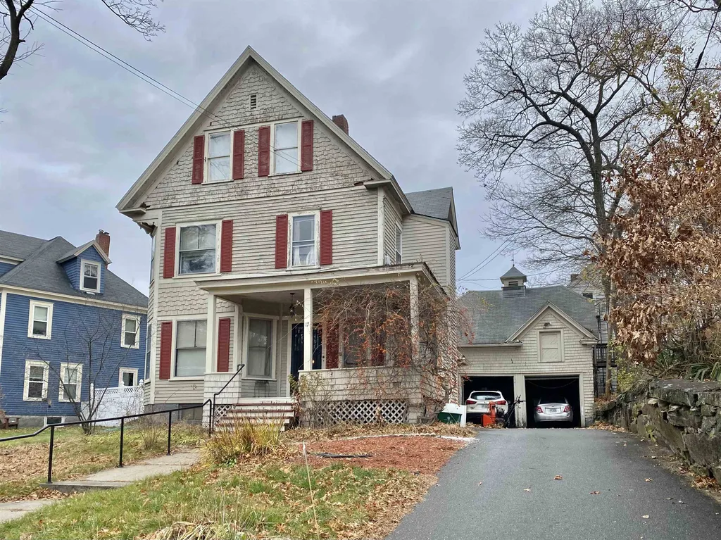 17 Charles Street Nashua NH 03064