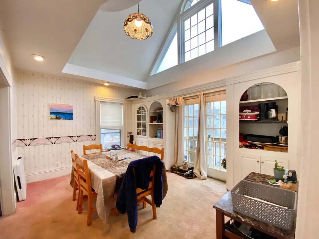 17 Charles Street Nashua NH 03064