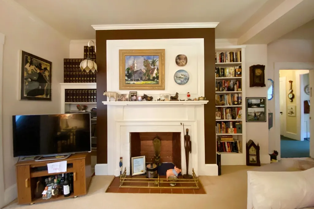 17 Charles Street Nashua NH 03064