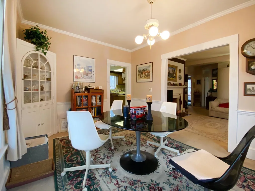 17 Charles Street Nashua NH 03064