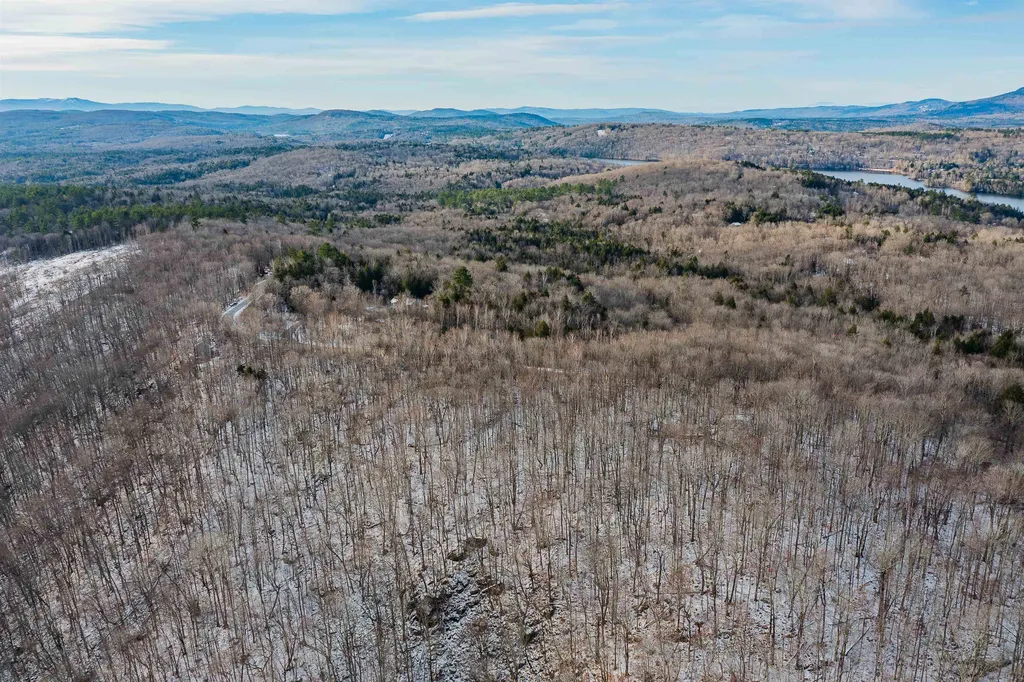 23 Hickory Overlook Enfield NH 03748