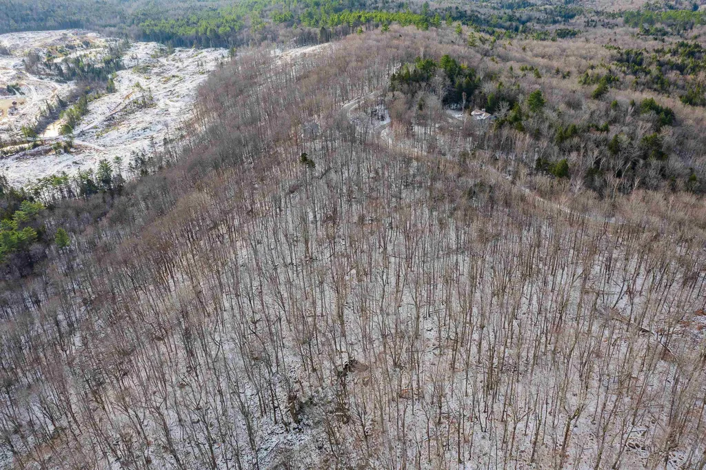 23 Hickory Overlook Enfield NH 03748