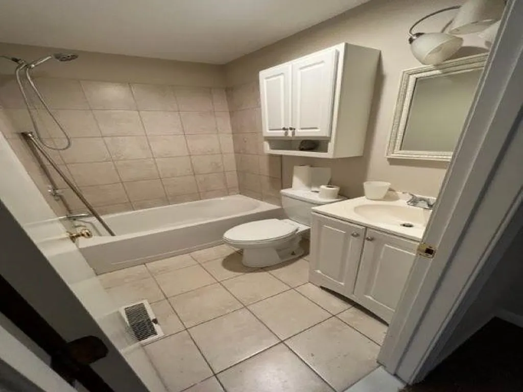 101 Elmwood Drive Hudson NH 03051