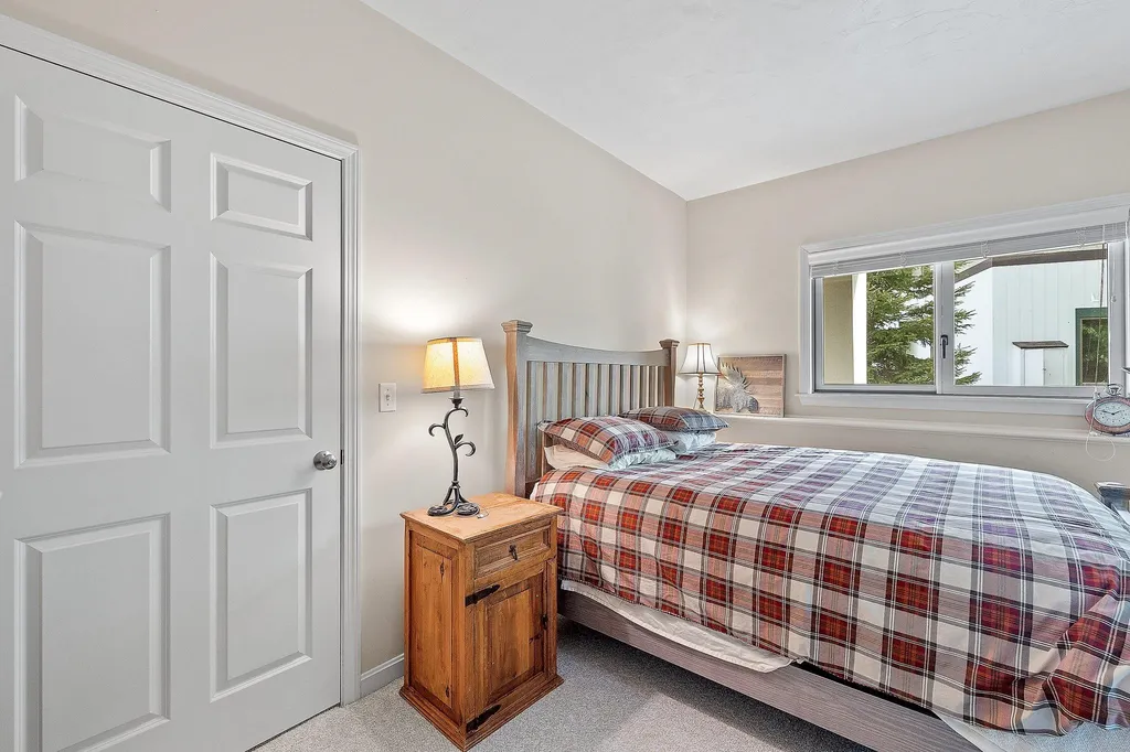 6 Blackberry Road Lincoln NH 03251