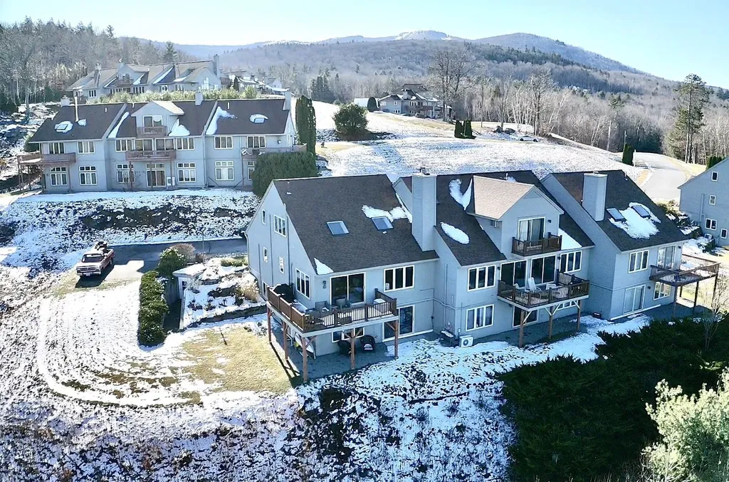 11 North Peak Village Road Newbury NH 03255