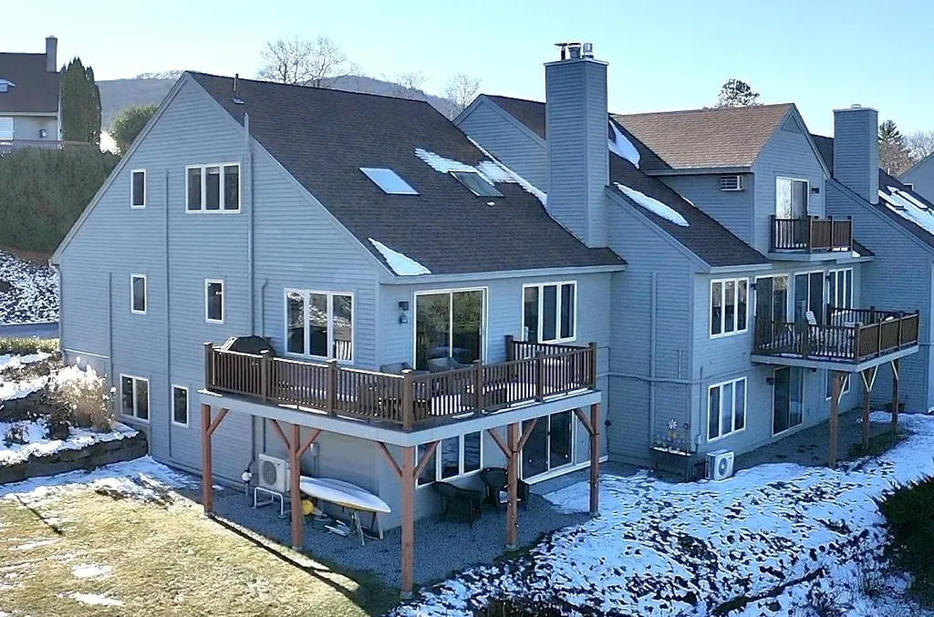 11 North Peak Village Road Newbury NH 03255