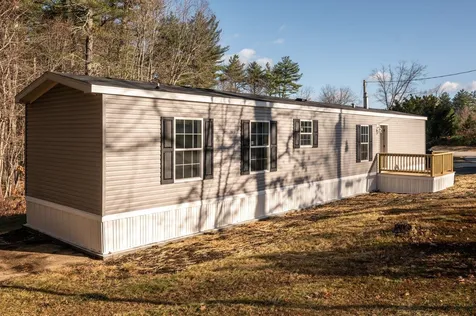 18 Cedar Lane Lee NH 03861