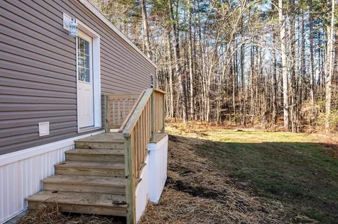 18 Cedar Lane Lee NH 03861