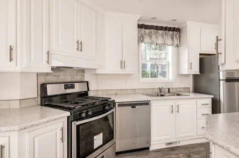 18 Cedar Lane Lee NH 03861