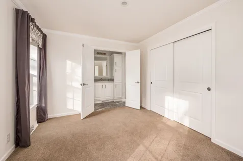 18 Cedar Lane Lee NH 03861