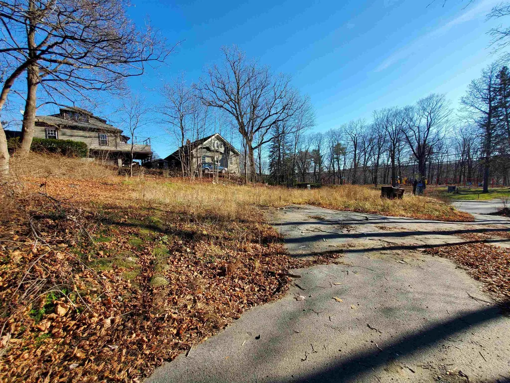 19 Western Avenue Brattleboro VT 05301
