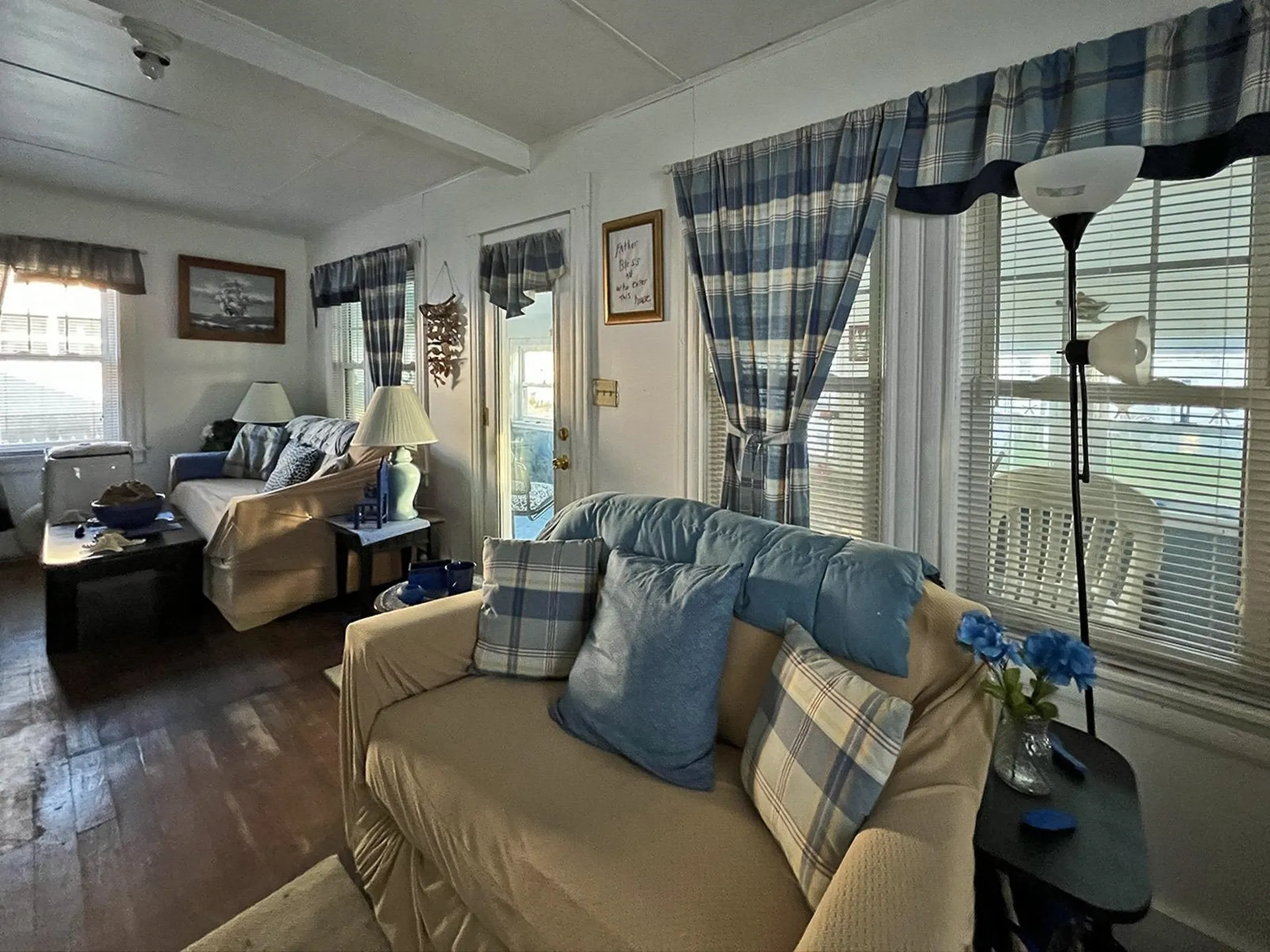 5 Mckay Avenue Hampton NH 03842