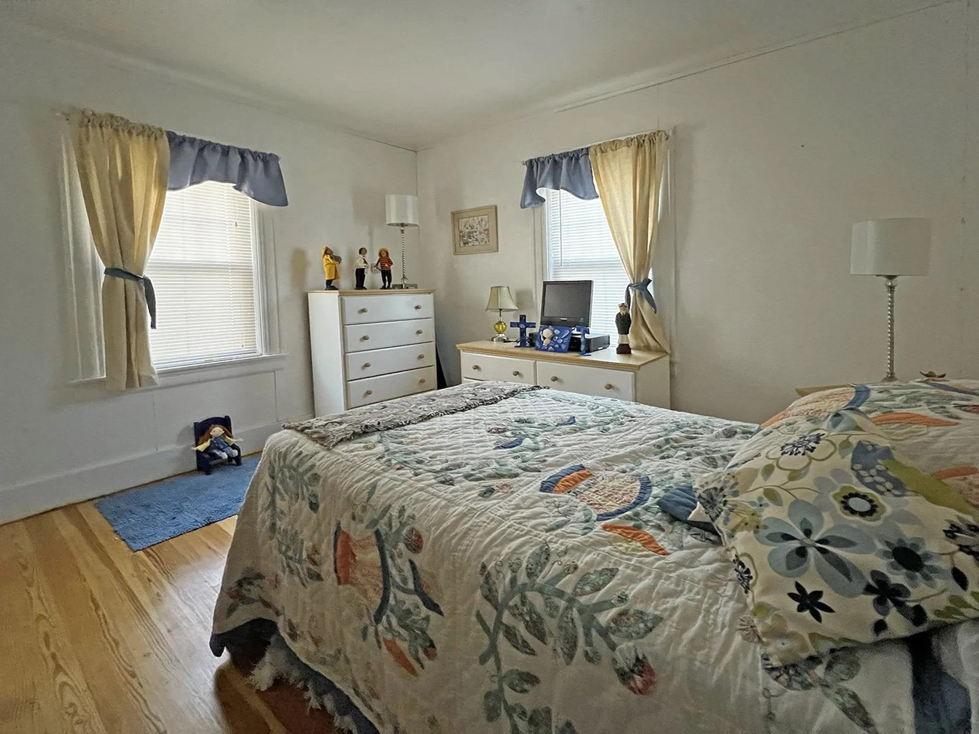 5 Mckay Avenue Hampton NH 03842