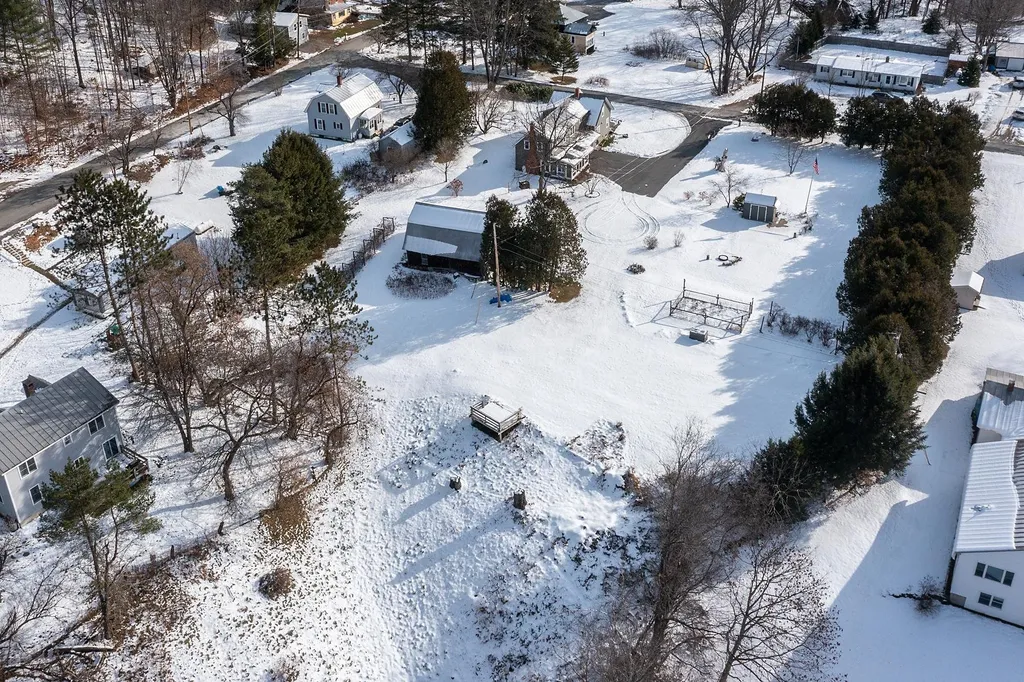 44 Highland Avenue Bethel VT 05032
