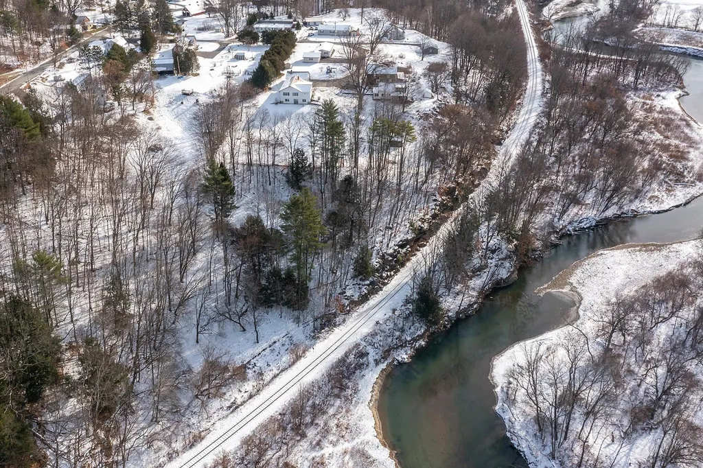 44 Highland Avenue Bethel VT 05032