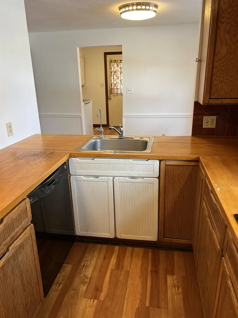 43 Holbrook Hill Road Bedford NH 03110