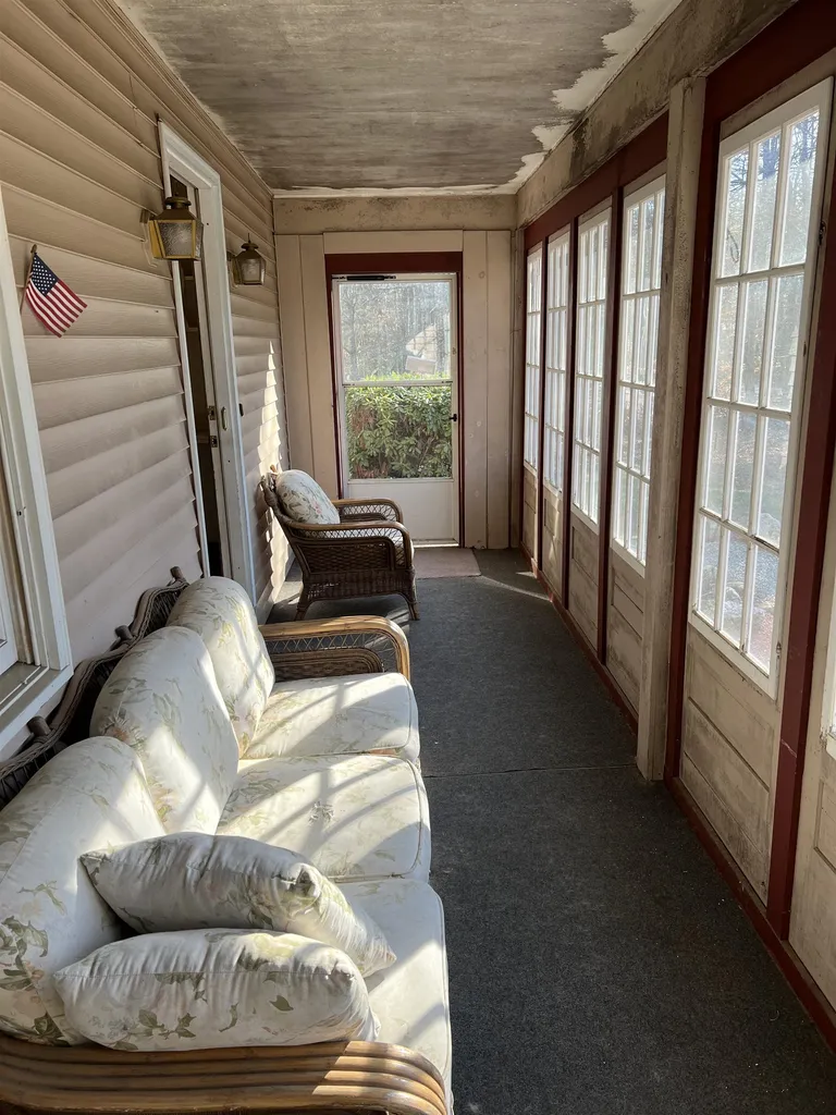43 Holbrook Hill Road Bedford NH 03110