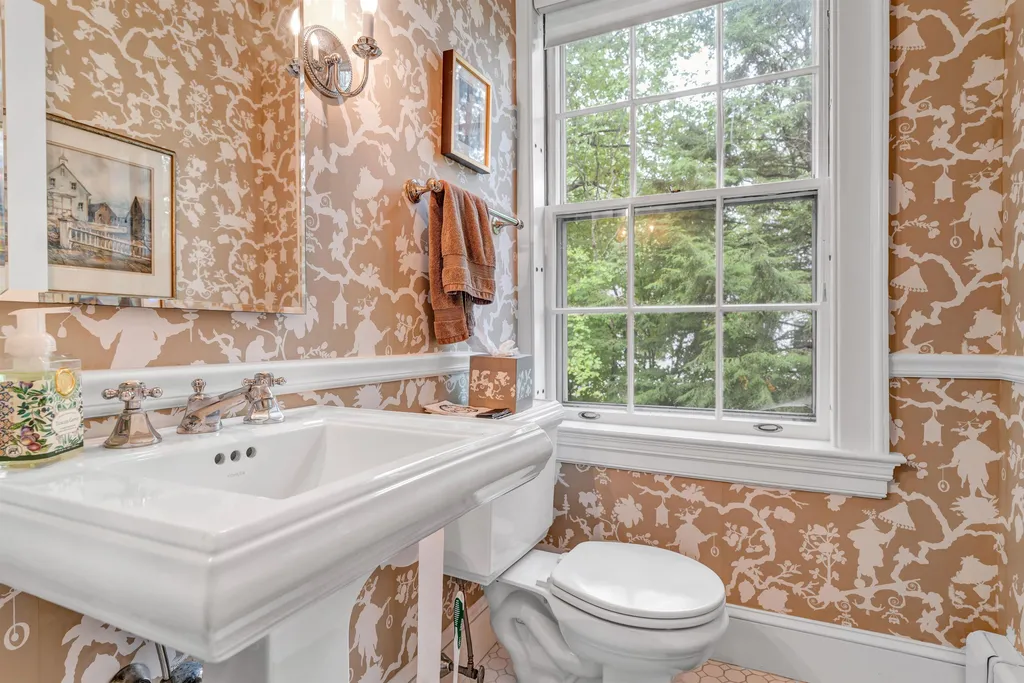 39 Elm Street Woodstock VT 05091