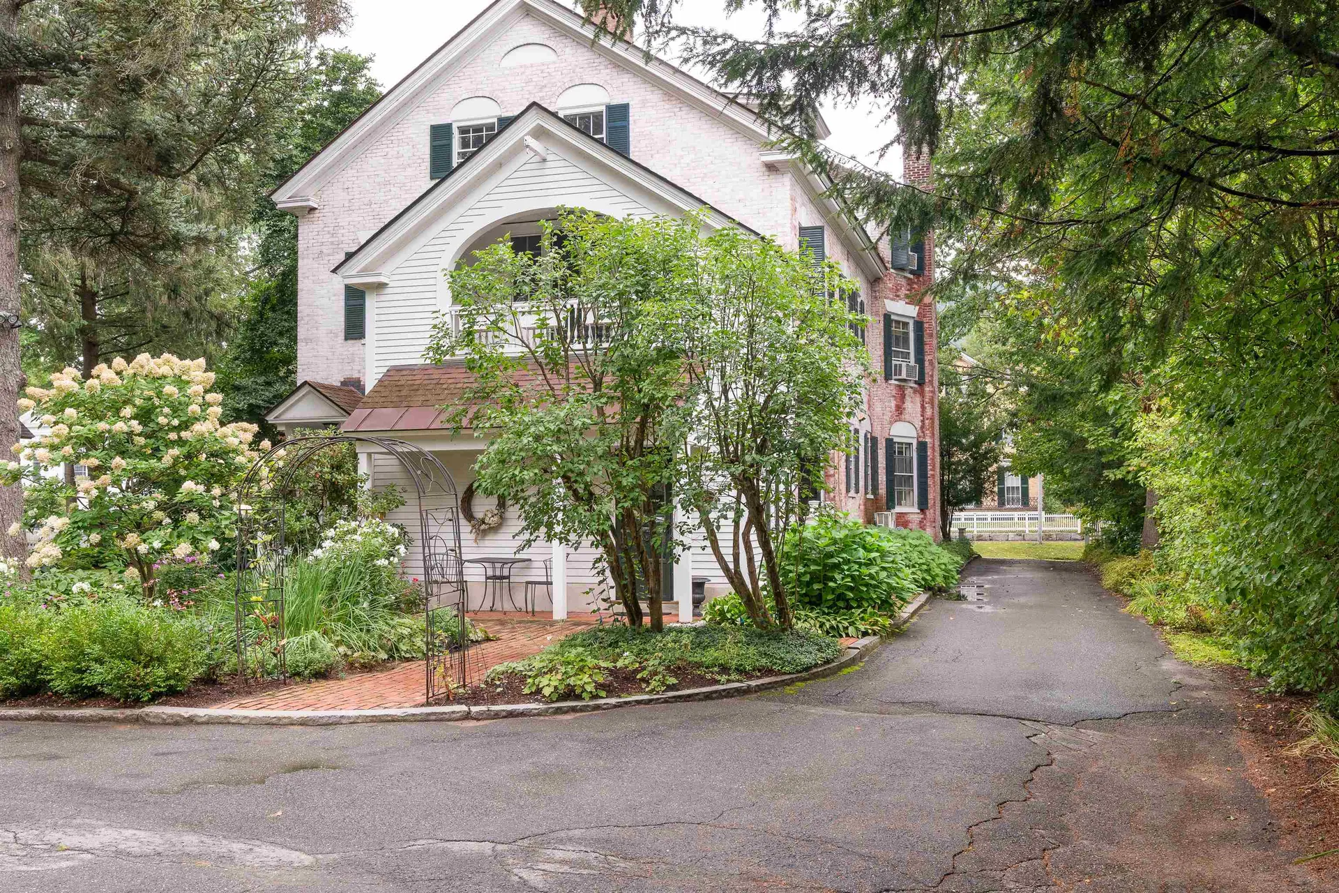 39 Elm Street Woodstock VT 05091