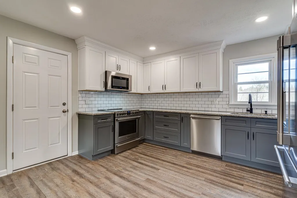 128 Ash Swamp Road Newmarket NH 03857