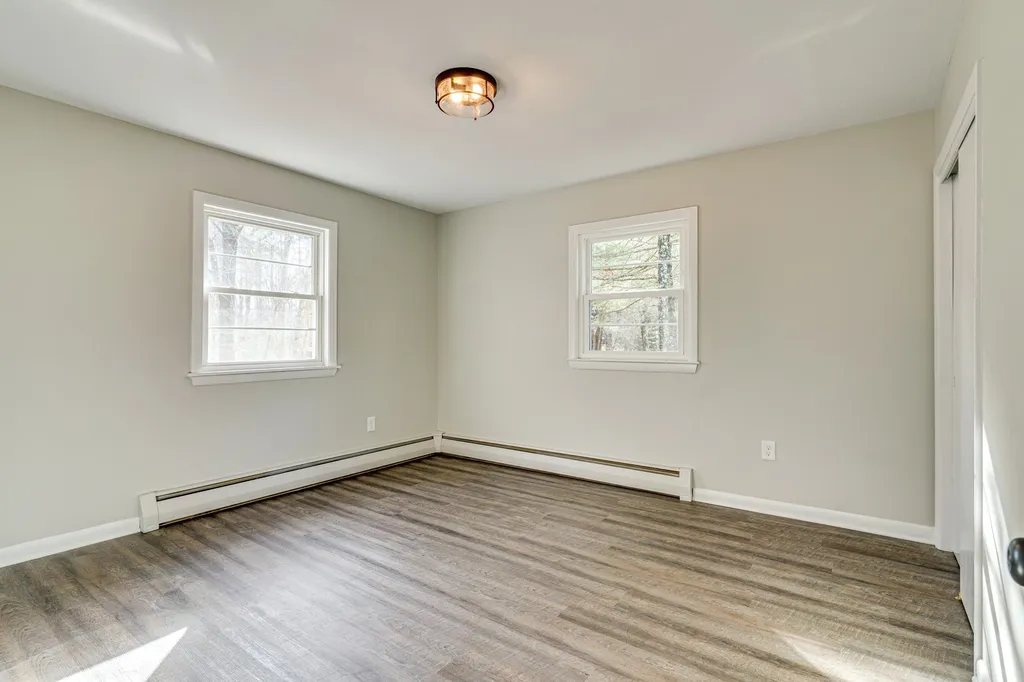 128 Ash Swamp Road Newmarket NH 03857
