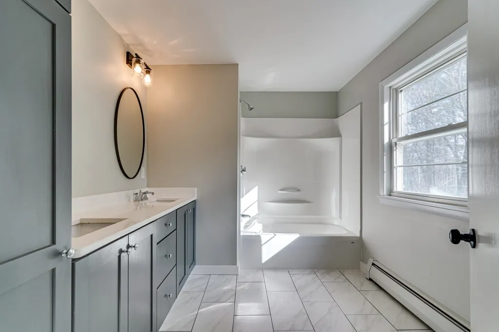 128 Ash Swamp Road Newmarket NH 03857