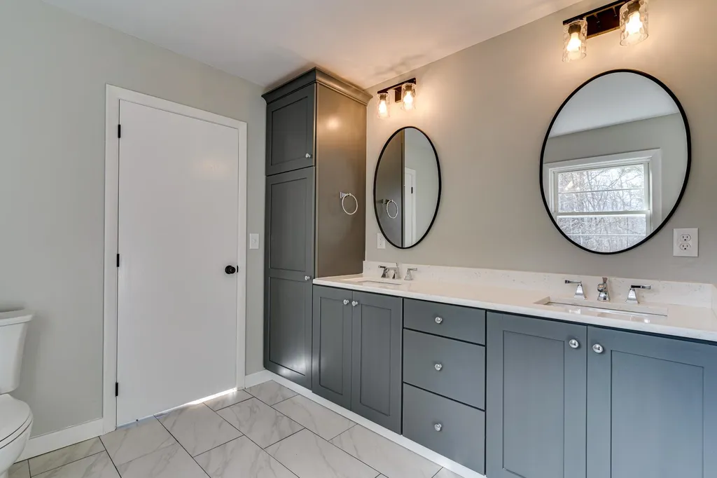 128 Ash Swamp Road Newmarket NH 03857