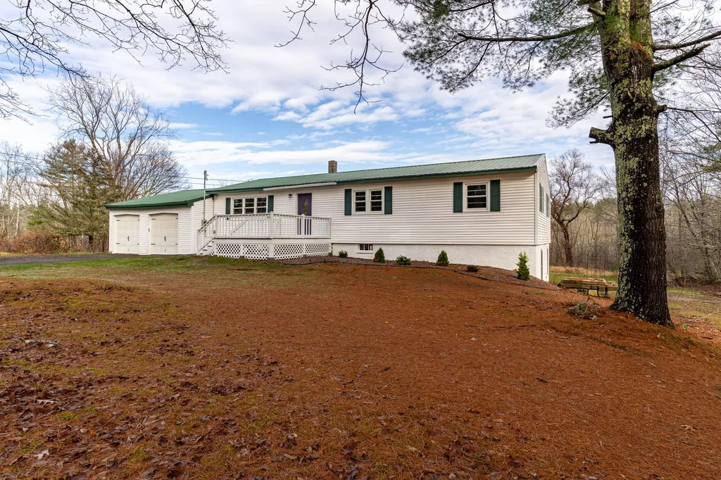 128 Ash Swamp Road Newmarket NH 03857