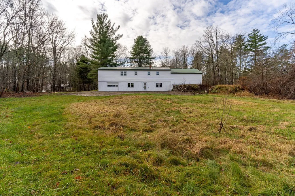 128 Ash Swamp Road Newmarket NH 03857