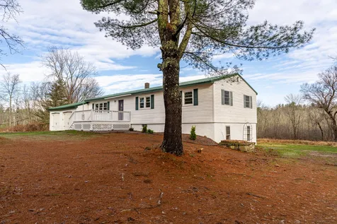 128 Ash Swamp Road Newmarket NH 03857
