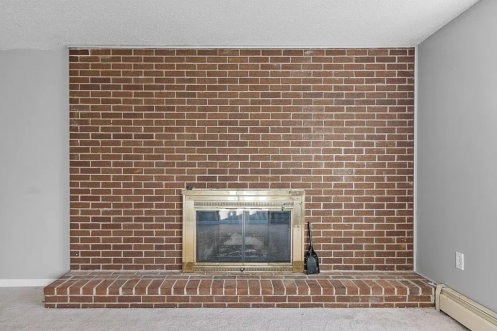 17 Jefferson Drive Londonderry NH 03053