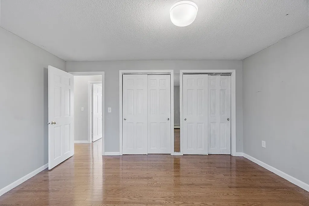 17 Jefferson Drive Londonderry NH 03053