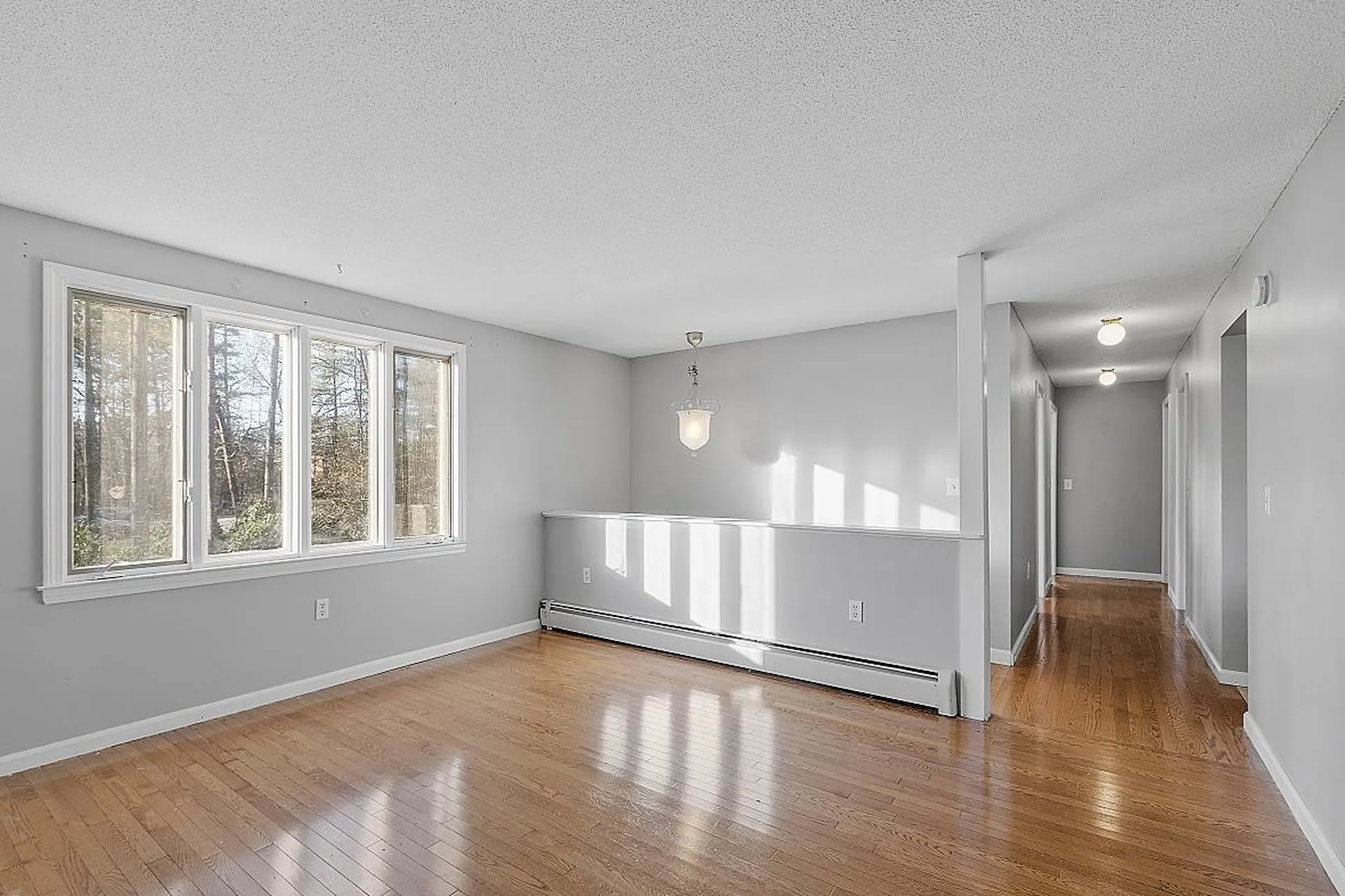 17 Jefferson Drive Londonderry NH 03053