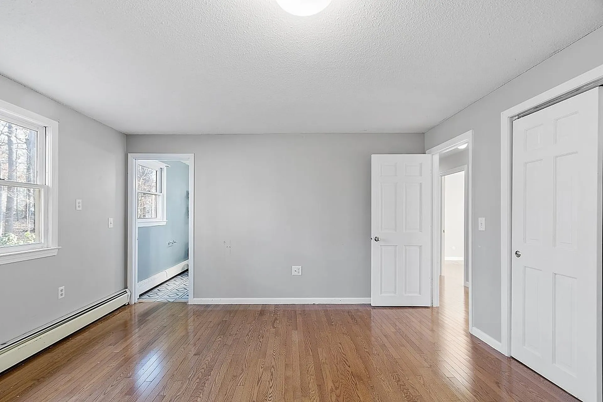 17 Jefferson Drive Londonderry NH 03053