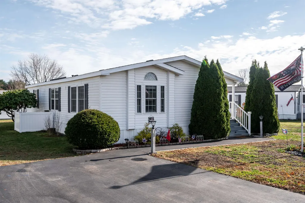 11 Monadnock Drive Rochester NH 03867
