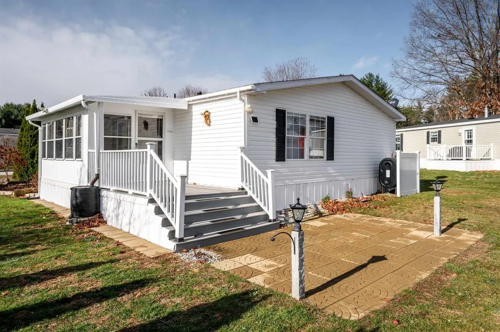 11 Monadnock Drive Rochester NH 03867