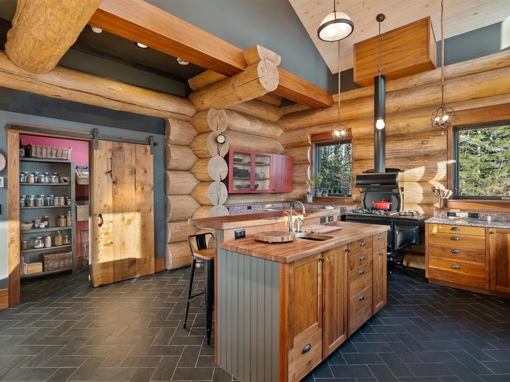 722 Tebbetts Road Woodbury VT 05650