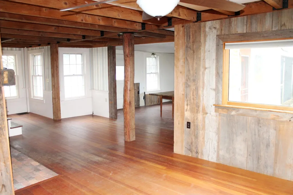 107 Greenfield Road New Boston NH 03070
