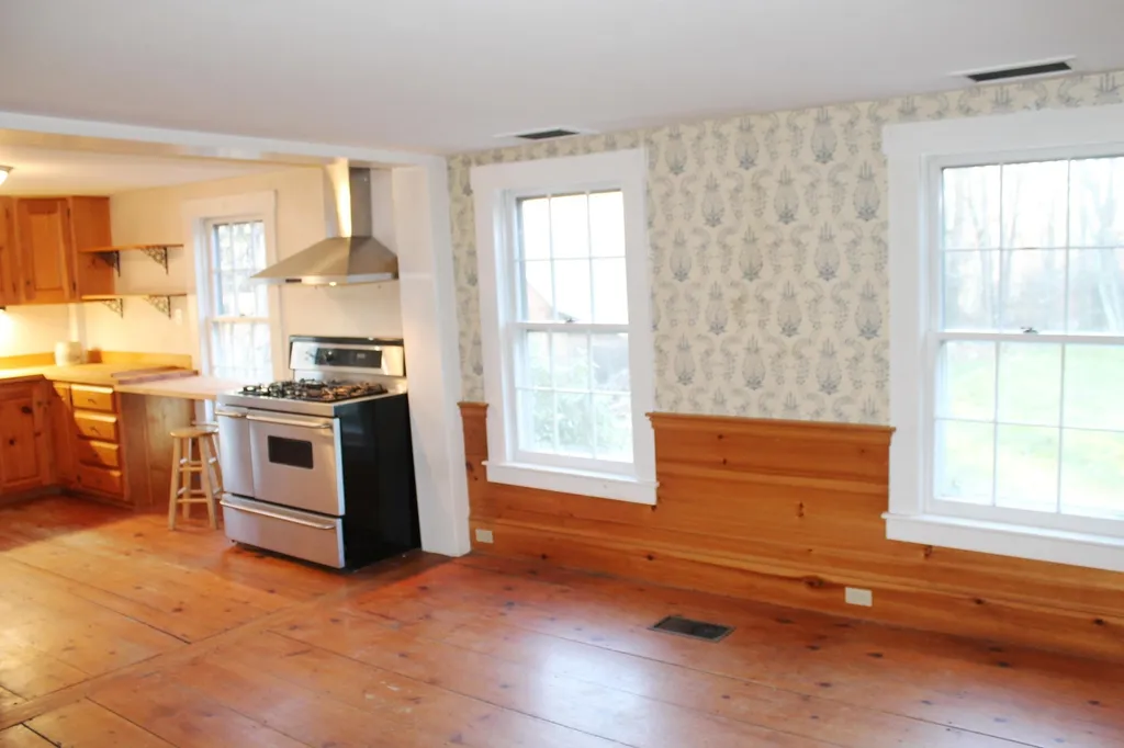 107 Greenfield Road New Boston NH 03070