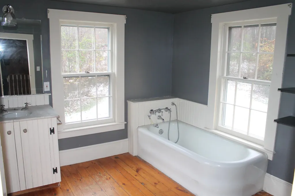 107 Greenfield Road New Boston NH 03070