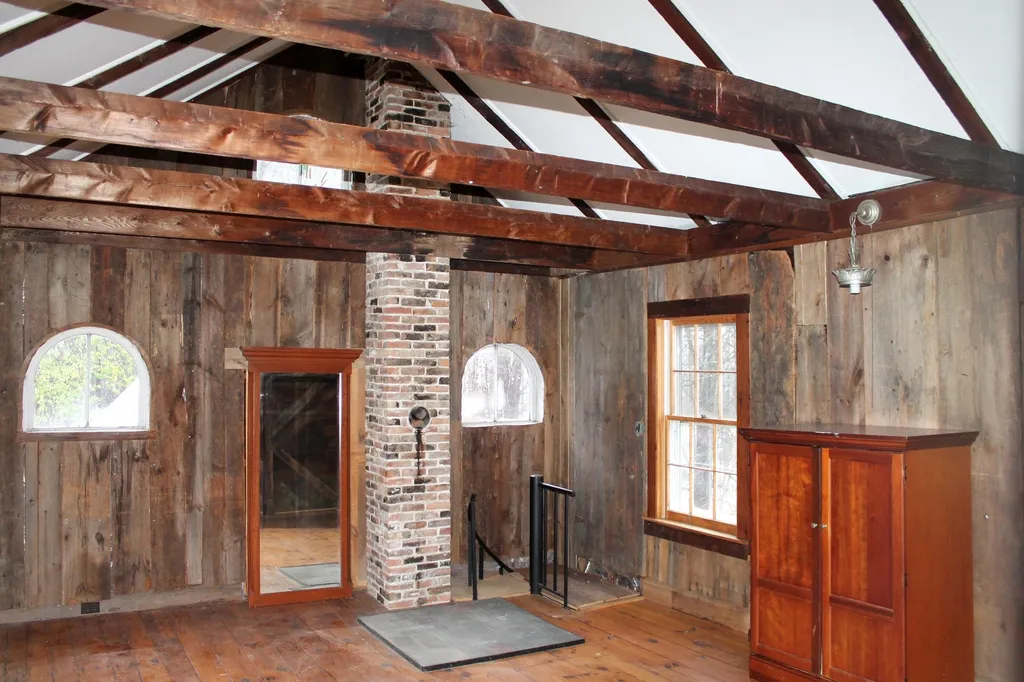 107 Greenfield Road New Boston NH 03070