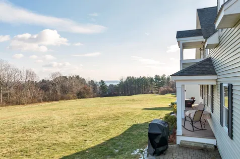 15 East Bluff Village Meredith NH 03253