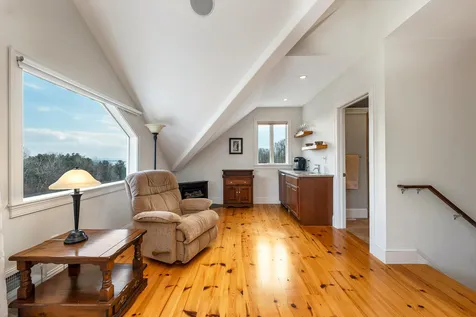 15 East Bluff Village Meredith NH 03253