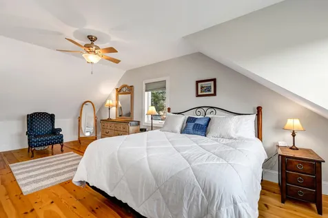 15 East Bluff Village Meredith NH 03253