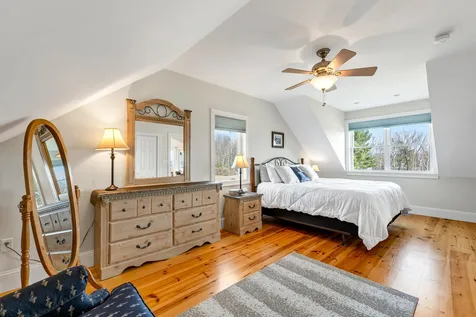 15 East Bluff Village Meredith NH 03253