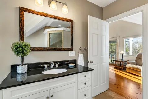 15 East Bluff Village Meredith NH 03253