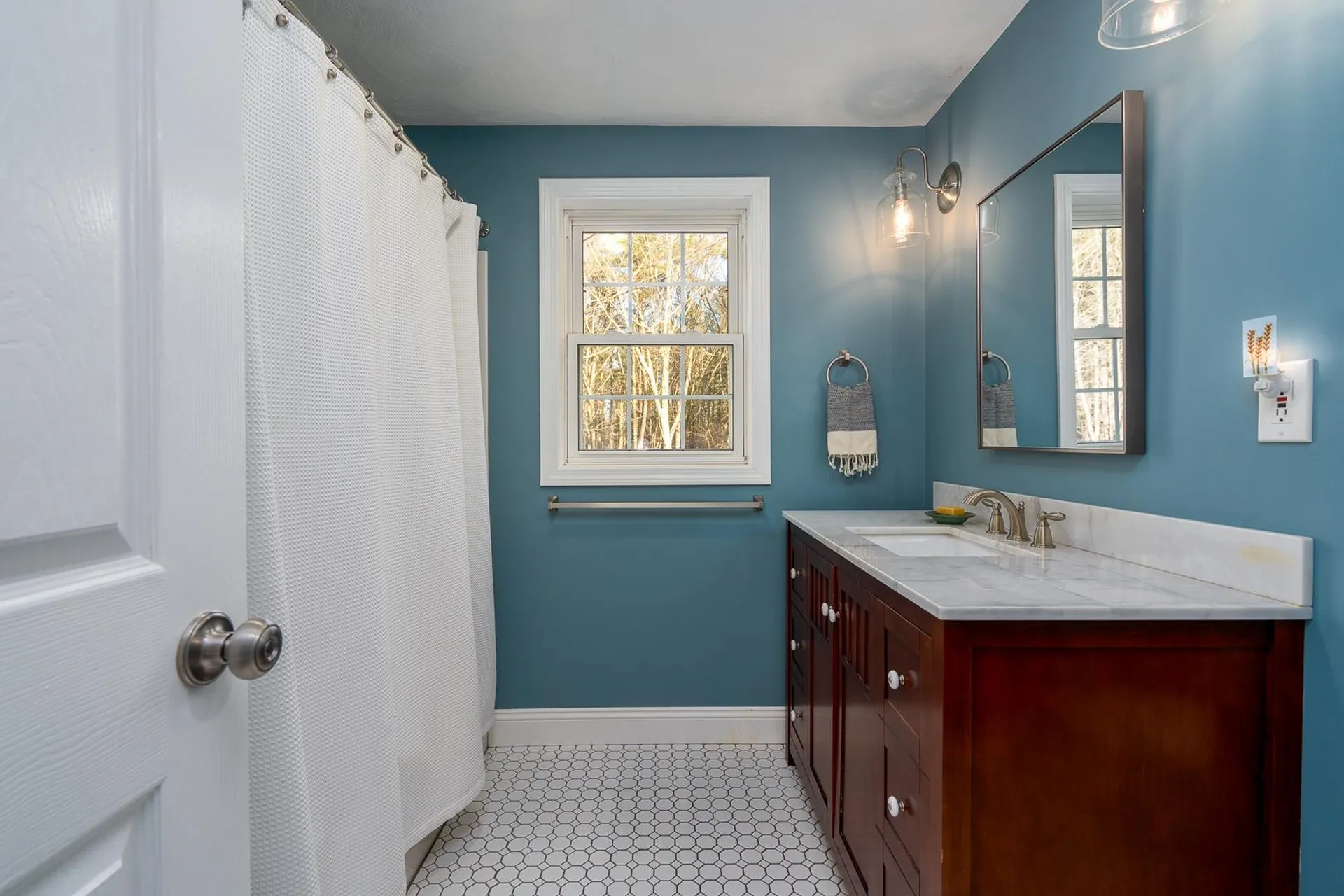 71 Heath Street Newton NH 03858